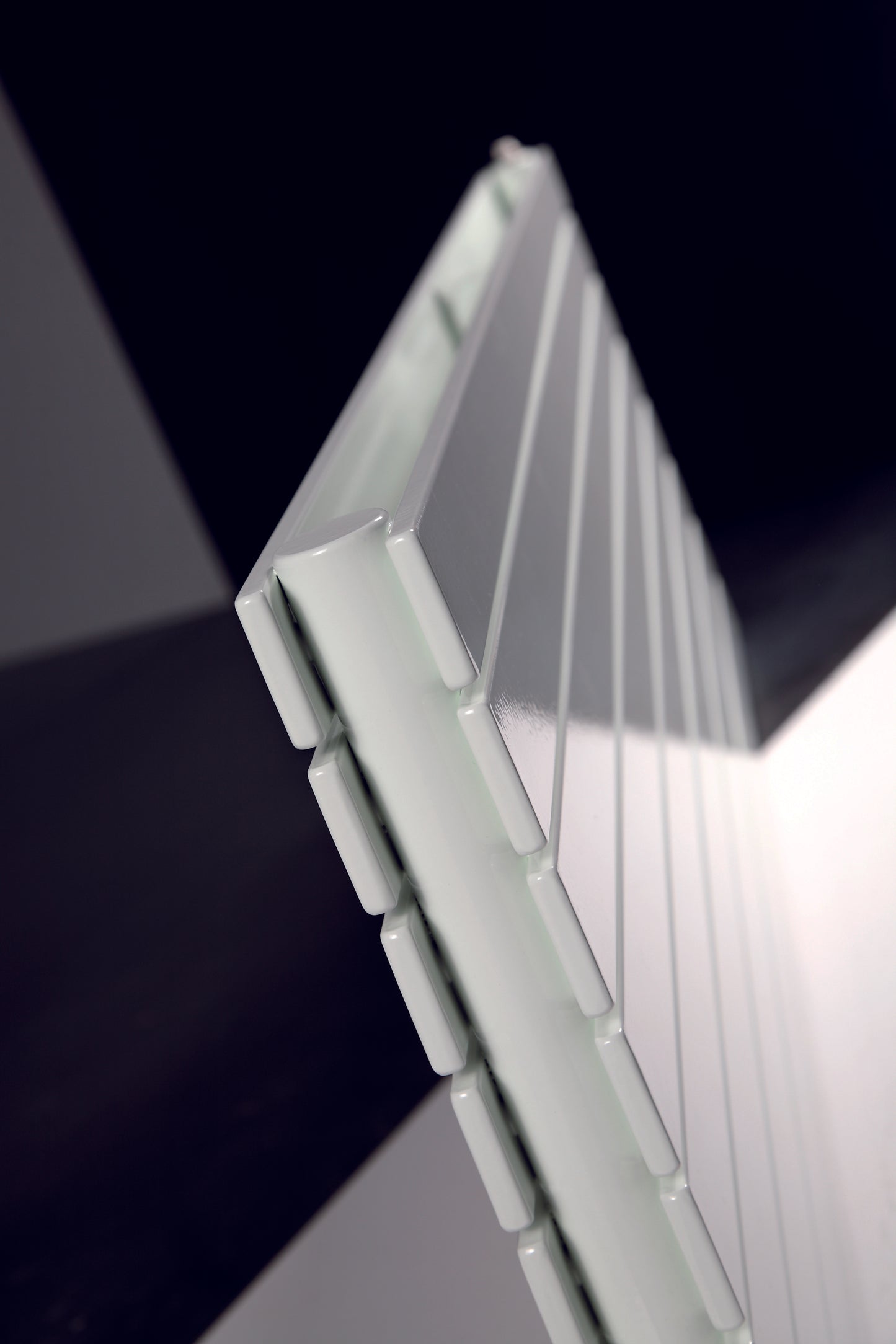 Rosy Tandem | Horizontal Hot Water Radiator