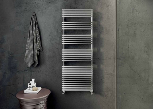 Lucy 25 Chromed | Hydronic Towel Warmer