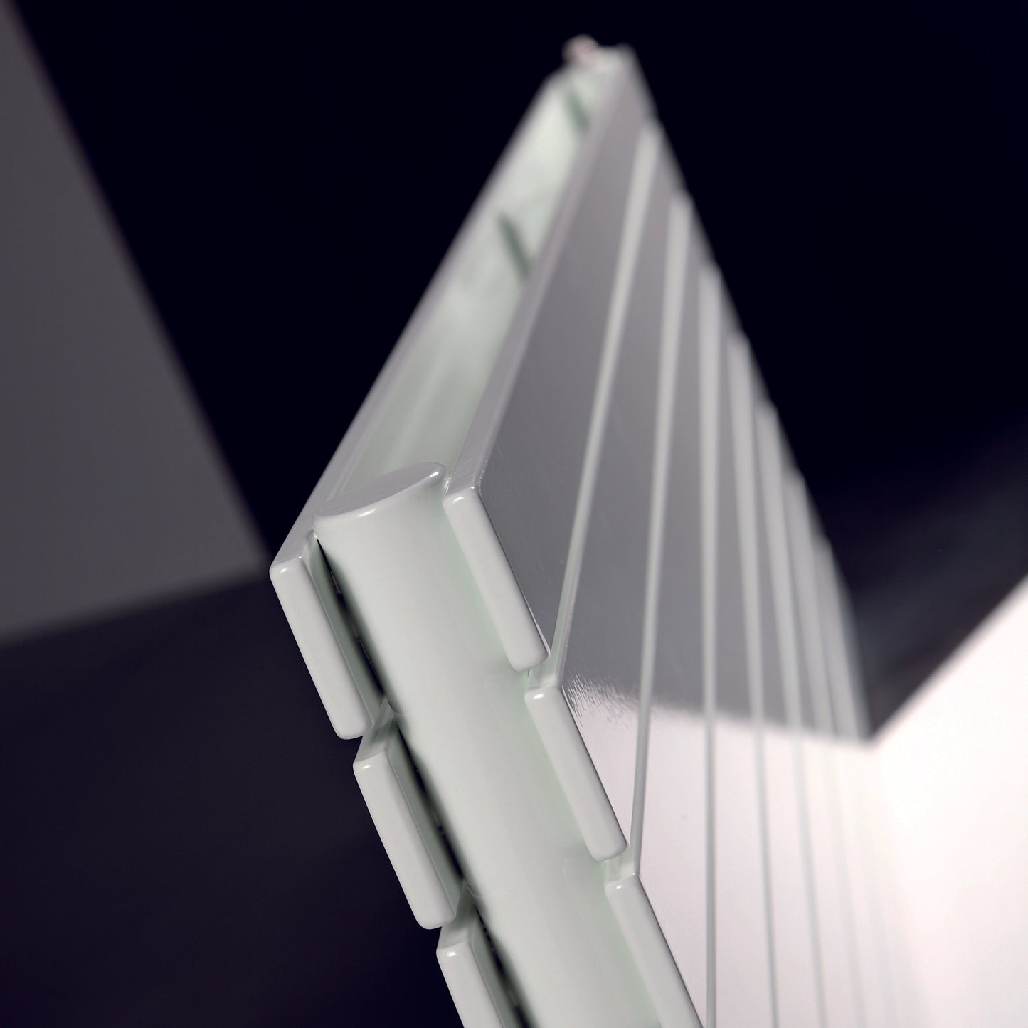 Rosy Horizontal Tandem | Hot Water Radiator | H 0'9" x W 1'4" | Metal Rough Black