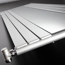 Rosy Mirror | Vertical Hot Water Radiator